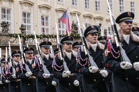 hradní stráž plat|Hradní stráž